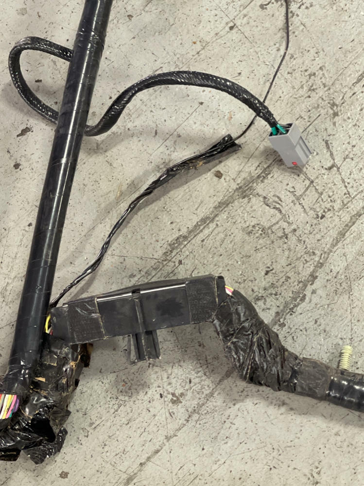 2003-04 Ford Mustang SVT Cobra Convertible Body Harness 167