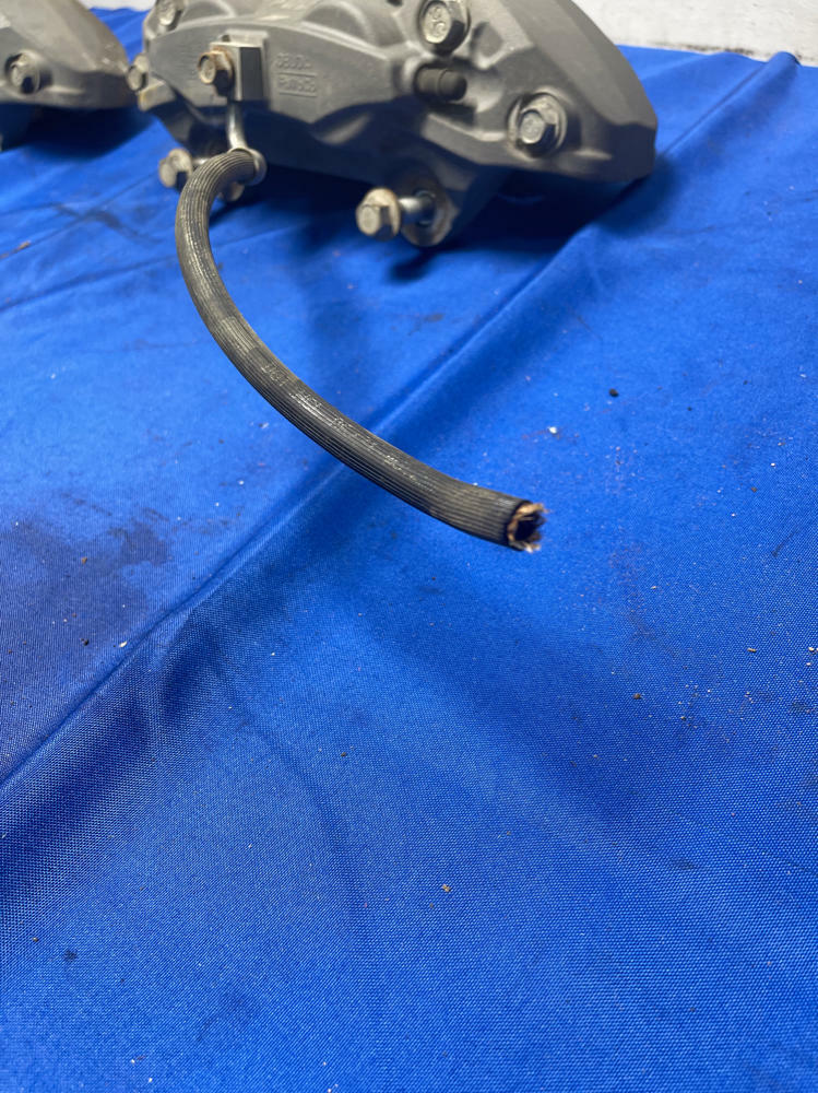 2015-23 Ford Mustang GT OEM Brake Calipers 164