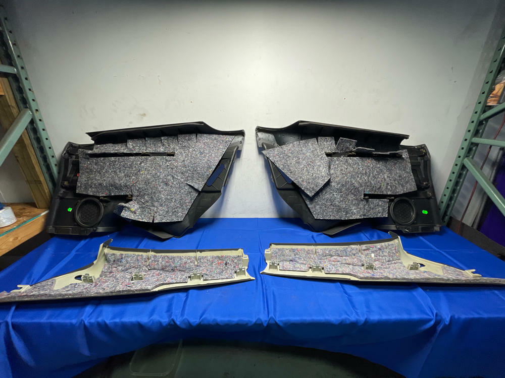 2004-06 Pontiac GTO Rear Interior 4 Pieces 159