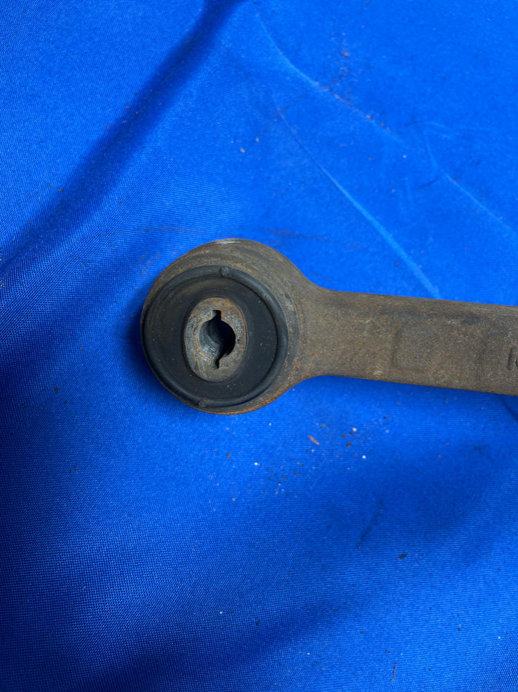 2005-06 Pontiac GTO RH Passenger Front Control Arm & Spindle 159