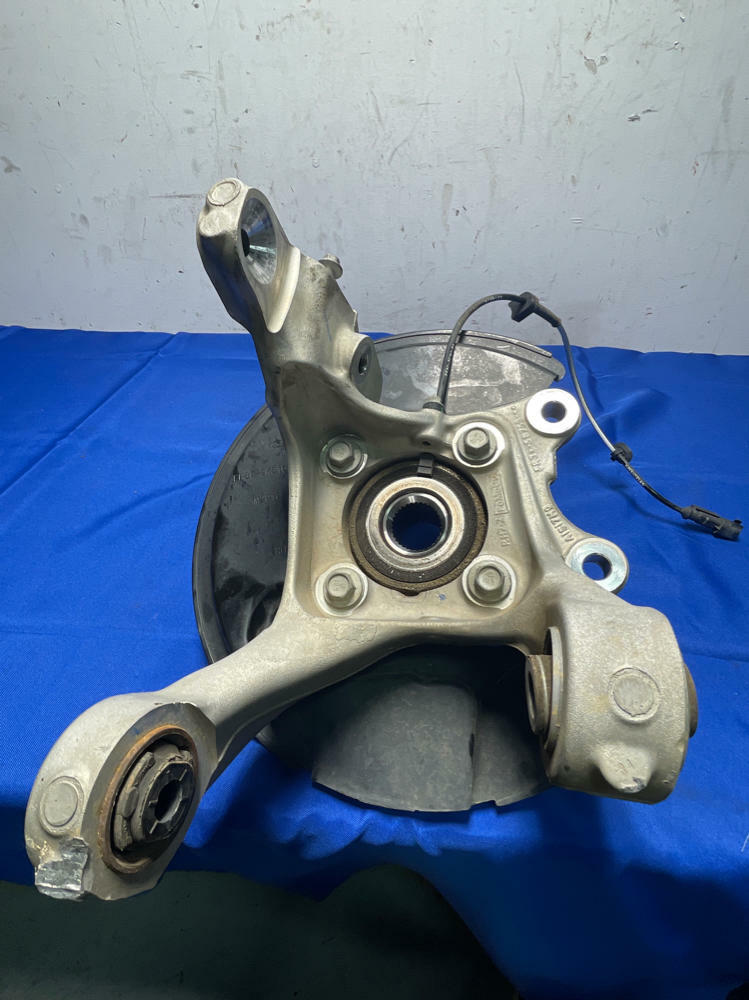 2018-23 Ford Mustang GT Passenger RH Spindle Hub 149