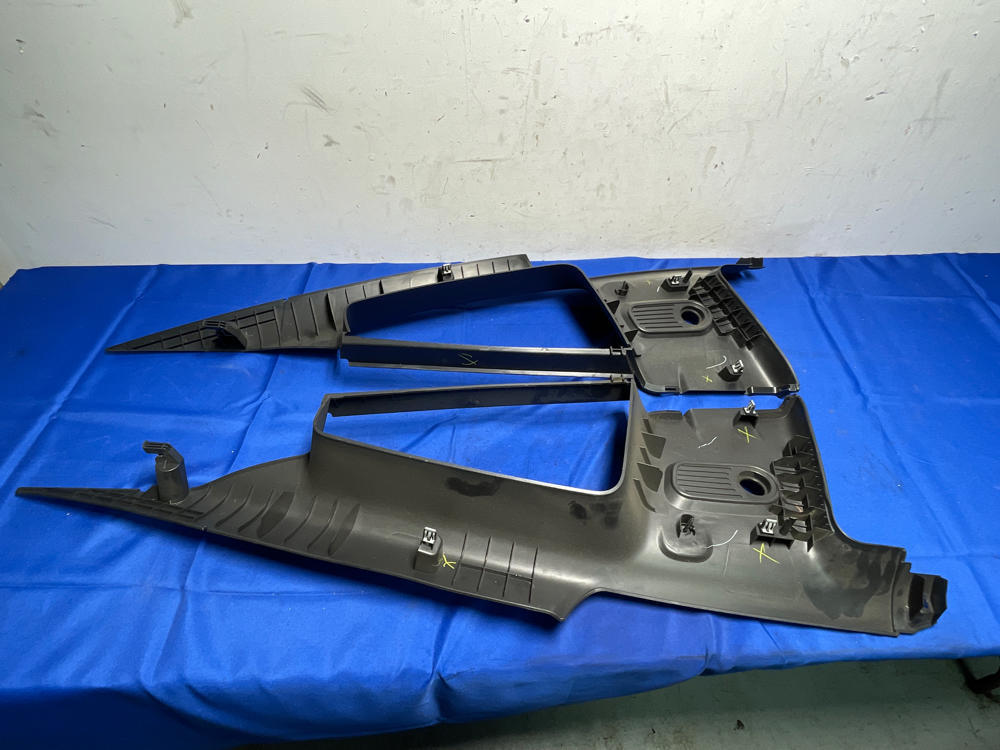 2005-09 Ford Mustang Coupe Upper Rear Quarter Window Plastics 162
