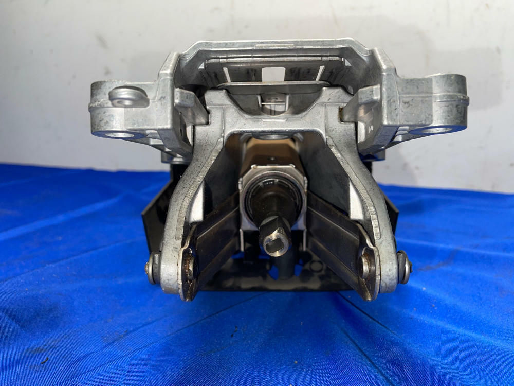 2005-09 Ford Mustang Steering Column 162