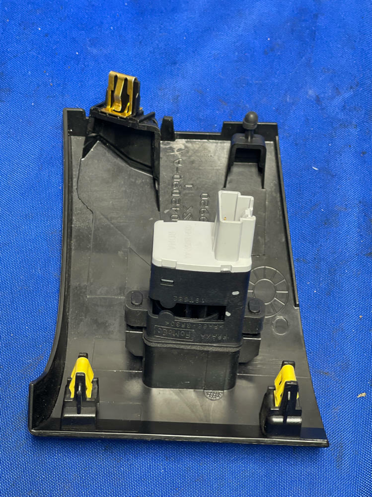 2018-23 Ford Mustang GT Humidty Sensor 168