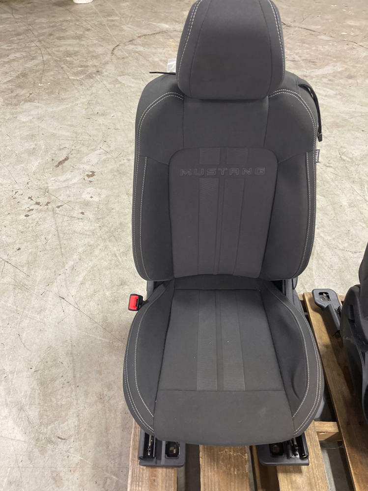 2015-23 Ford Mustang Cloth Seats, Passenger Bag Blown 2100 Miles 168