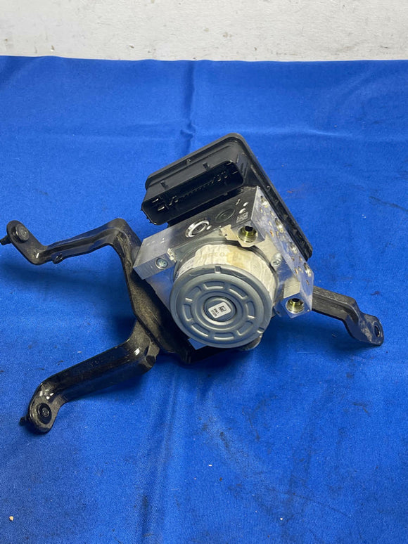 2018-23 Ford Mustang ABS Module 2100 Miles 168