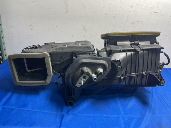 2018-23 Ford Mustang HVAC Box OEM Like New 2100 Miles 168