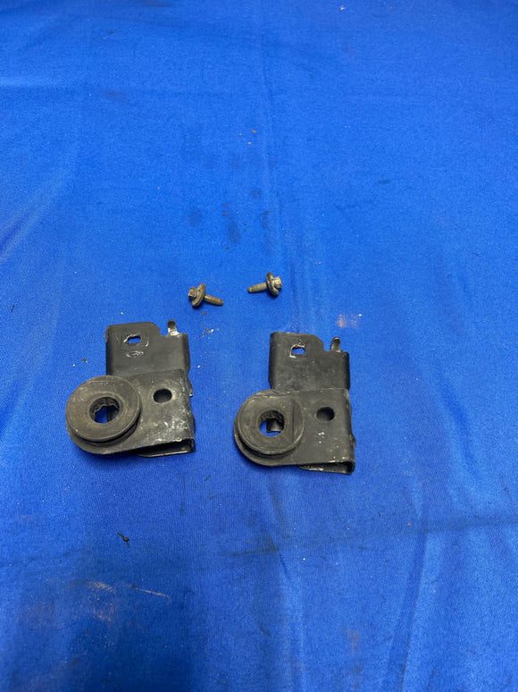 1999-04 Ford Mustang GT Radiator Brackets 178