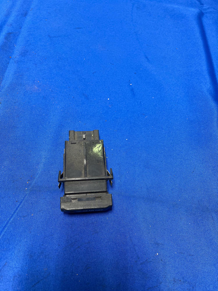 1999-00 Ford Mustang Rear Defrost Button 178