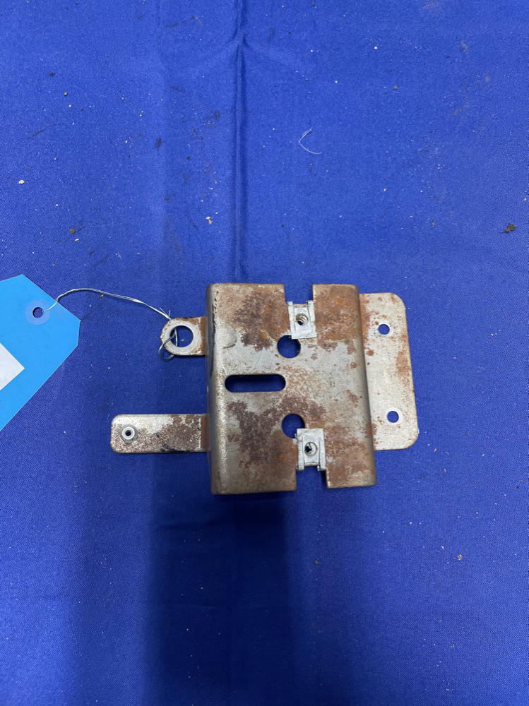2003-04 Ford Mustang SVT Cobra Center Console Mounting Bracket 179