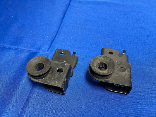 1999-04 Ford Mustang GT Radiator Brackets 171