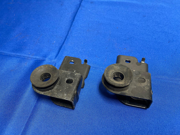 1999-04 Ford Mustang GT Radiator Brackets 171