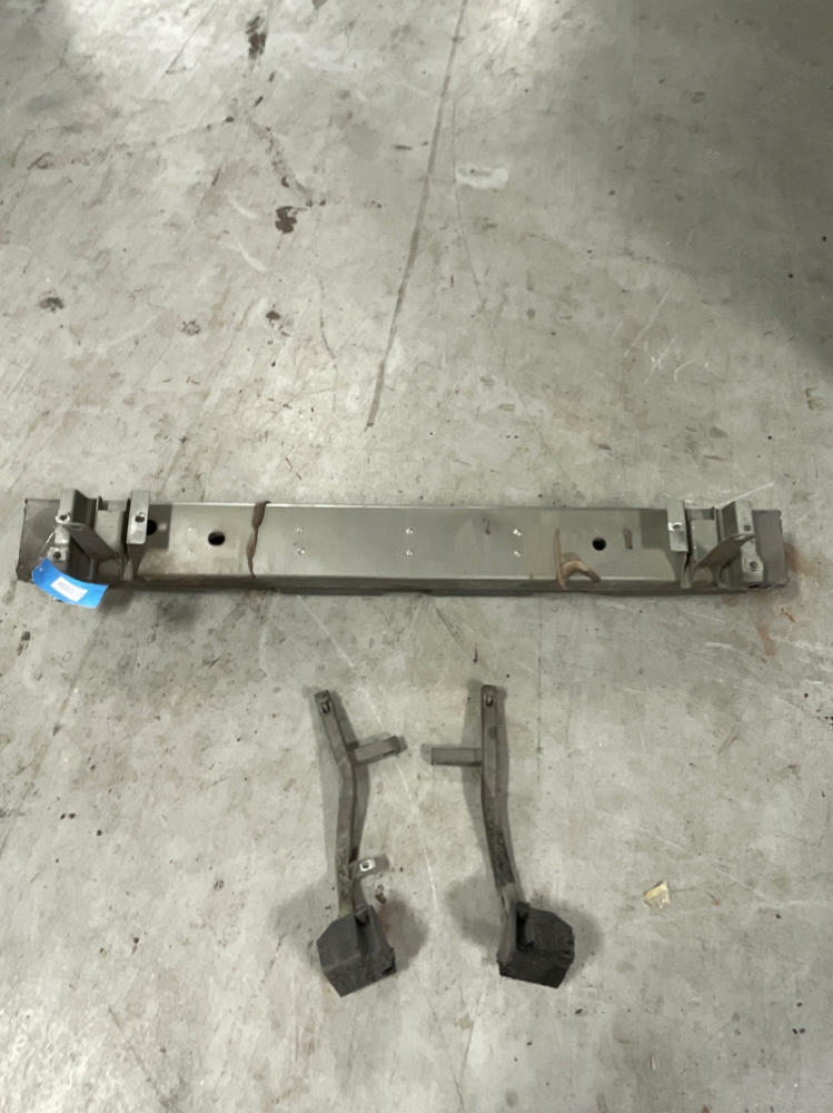 1999-04 Ford Mustang GT Mineral Gray Crash Absorber w/ Foam & Brackets 171