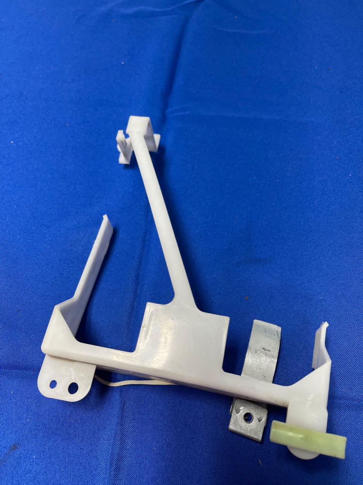 1999-04 Ford Mustang GT ECU Bracket 4.6 V8 177