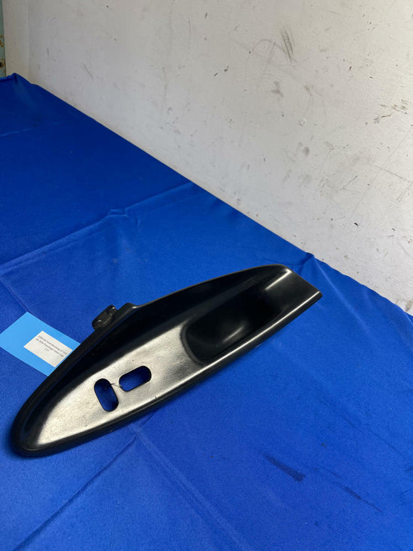 1999-04 Ford Mustang GT 4.6 V8 OEM Passenger Door Cup 177