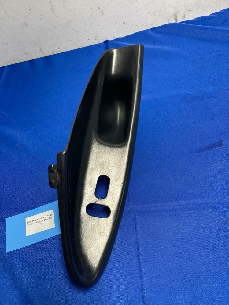 1999-04 Ford Mustang GT 4.6 V8 OEM Passenger Door Cup 177