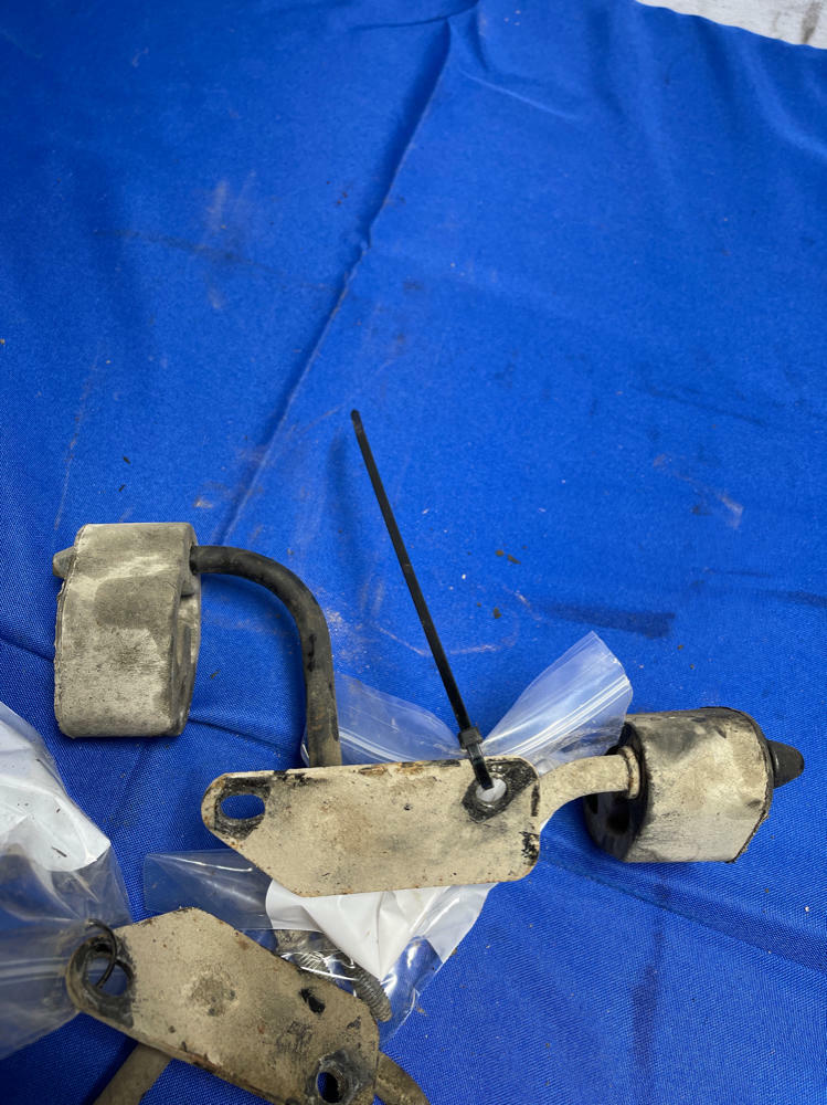 1999-04 Ford Mustang GT Front Like NEW Sway Bar Links 4.6 V8 177