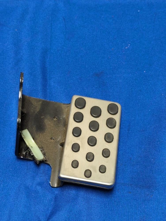 1999-04 Ford Mustang GT V8 Dead Pedal 170