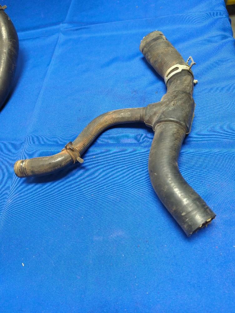 1999-04 Ford Mustang V8 GT Coolant Hoses 183
