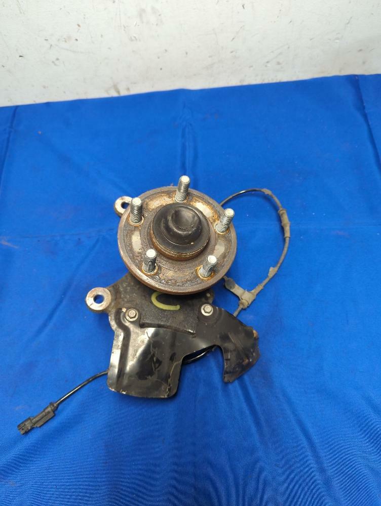 2015-17 Ford Mustang GT 5.0 Coyote Front Passenger RH Spindle 172