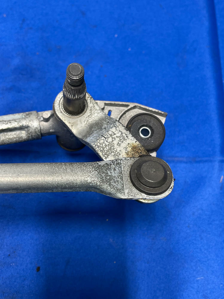2015-17 Ford Mustang Wiper Motor Assembly 176