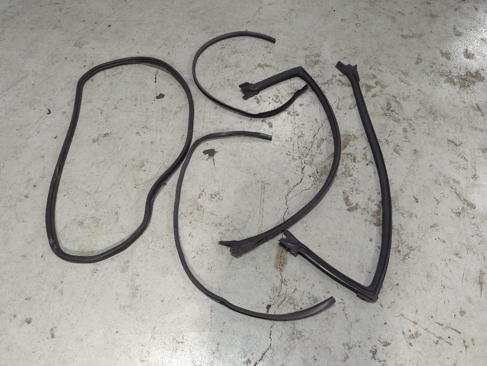 2003-04 Ford Mustang SVT Cobra Coupe Weather Stripping 180