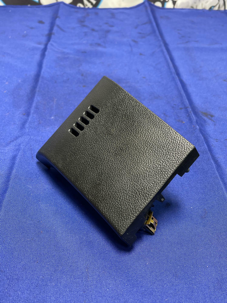 2018-23 Ford Mustang Fresh Air Cover Panel Trim 184