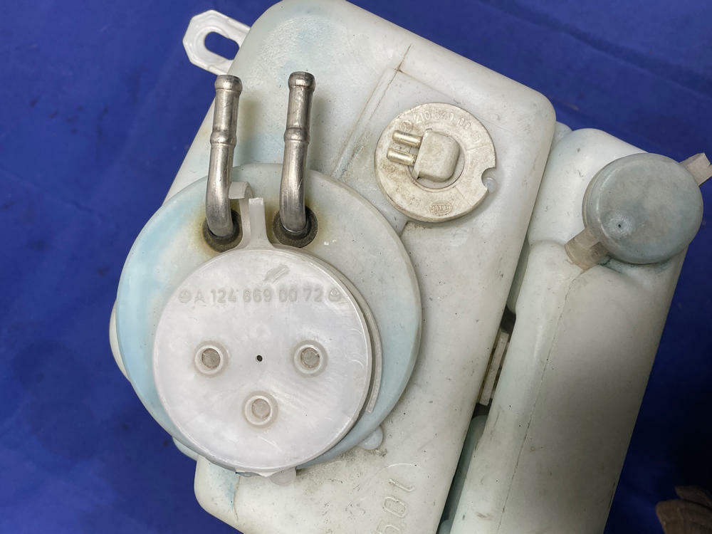 1999-02 Merecedes E55 AMG W210 Wiper Fluid Reservoir 156