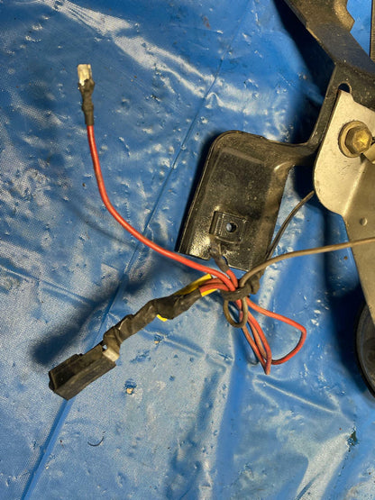2003-04 Ford Mustang SVT Cobra Horns w/ Aftermarket Alarm 186