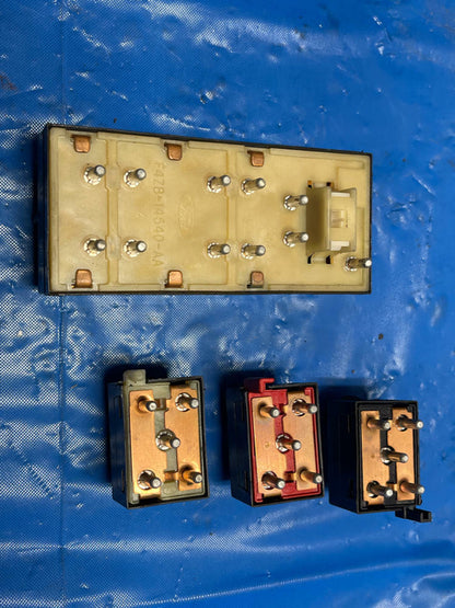 2003-04 Ford Mustang SVT Cobra Convertible Window Control Switch Panels Pair 186