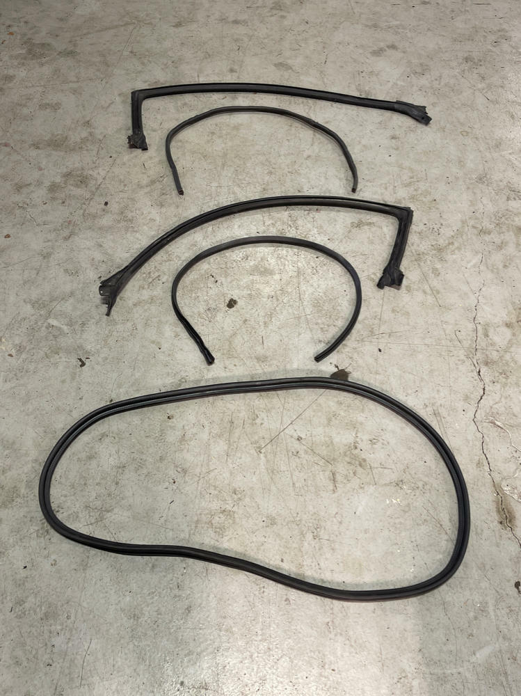 2003-04 Ford Mustang SVT Cobra Coupe Weather Stripping 191