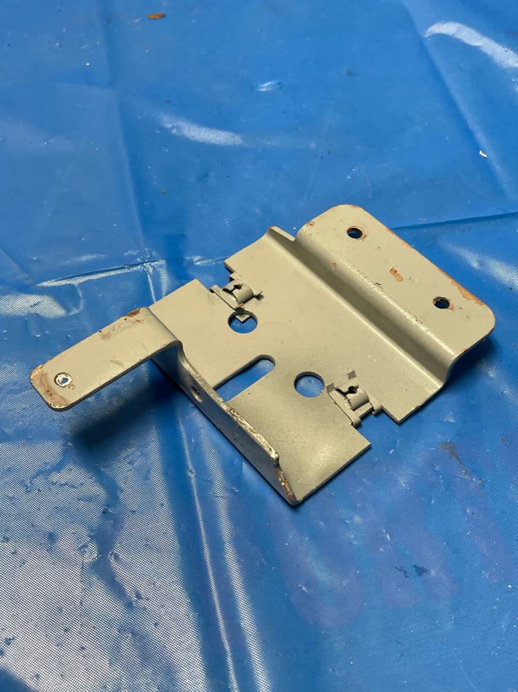 2003-04 Ford Mustang SVT Cobra Center Console Mount 191