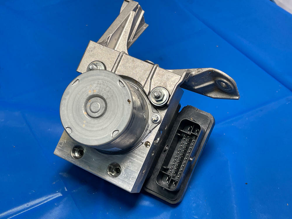 2018-23 Chevrolet Camaro ZL1 ABS Module 169