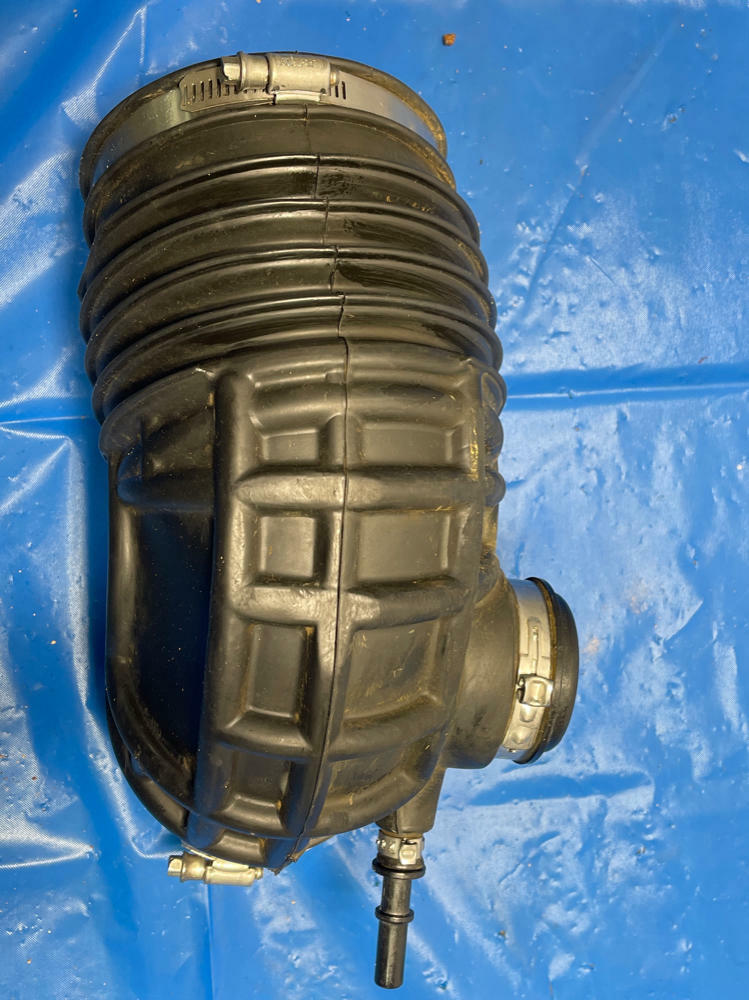 2018-23 Chevrolet Camaro ZL1 Air Cleaner Outlet Duct 169