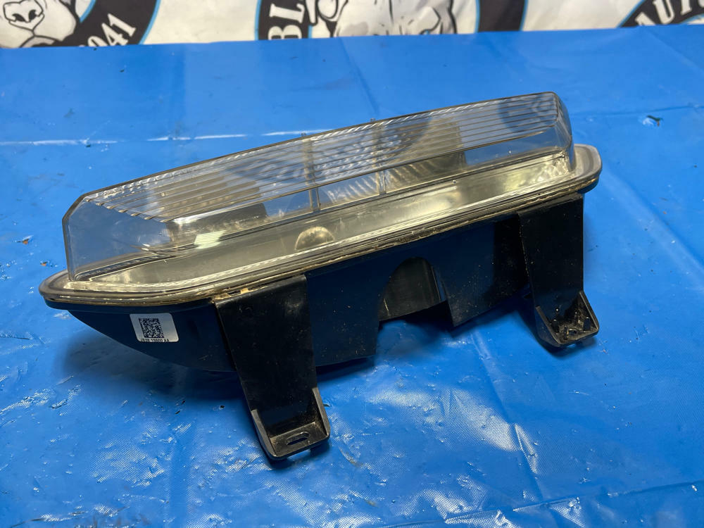 2018-23 Ford Mustang GT Reverse Light 190