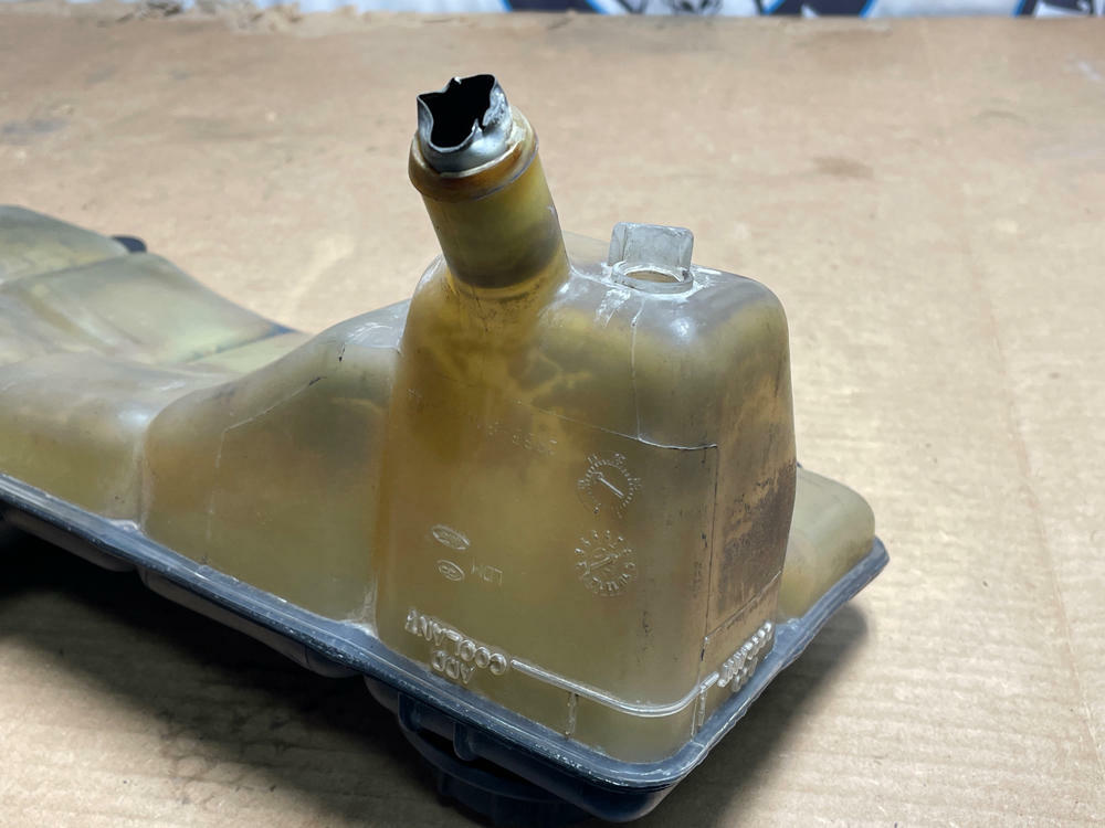 2003-04 Ford Mustang SVT Cobra Engine Coolant Overflow Reservoir 196