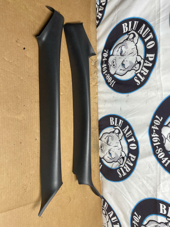 2003-04 Ford Mustang SVT Cobra Convertible Interior A-Pillars 196