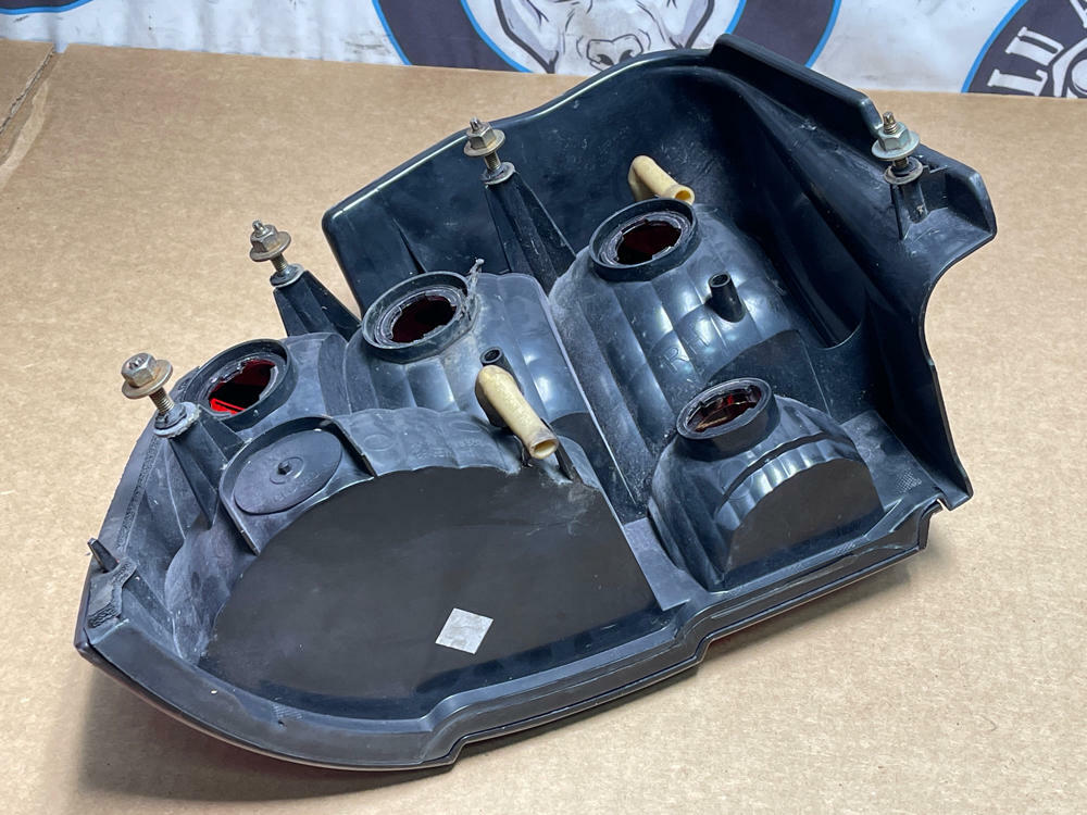 1999-04 Ford Mustang Tail Lights LH RH 189