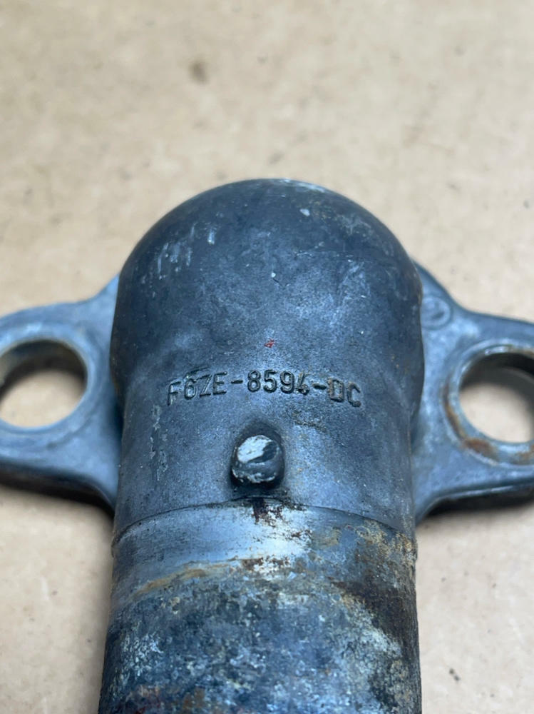1999-04 Ford Mustang GT 4.6 2V Thermostat Housing 189