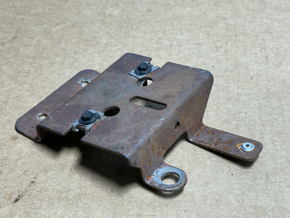 1999-04 Ford Mustang GT 4.6 Center Console Mount 189