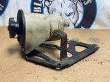 1999-04 Ford Mustang GT 4.6 V8 Power Steering Reservoir & Bracket 189