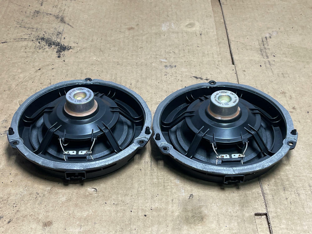 2018-23 Ford Mustang GT Door Speakers Pair 193