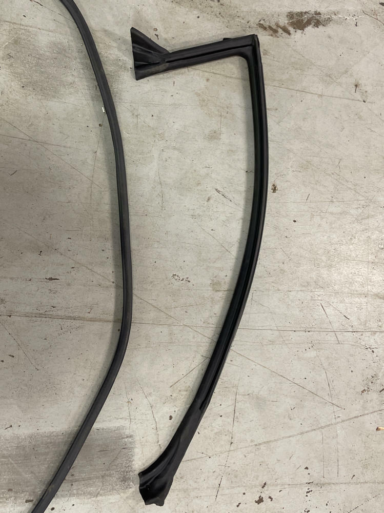 2018-23 Ford Mustang GT Weather Stripping Set 194