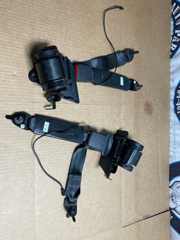 2018-23 Ford Mustang GT Rear Seat Belt Pair 194