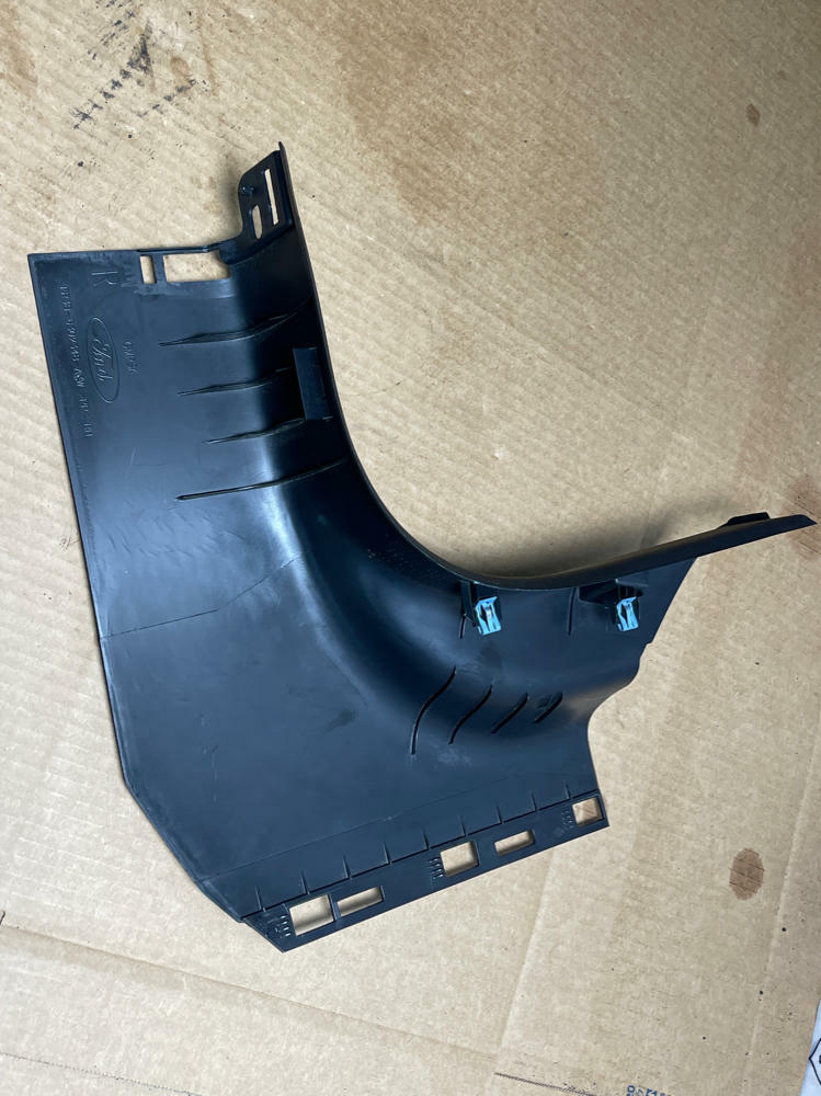 2018-23 Ford Mustang GT Passenger RH Kick Panel (1) 194