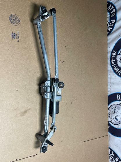 2018-23 Ford Mustang GT Wiper Arm Motor/Assembly 206