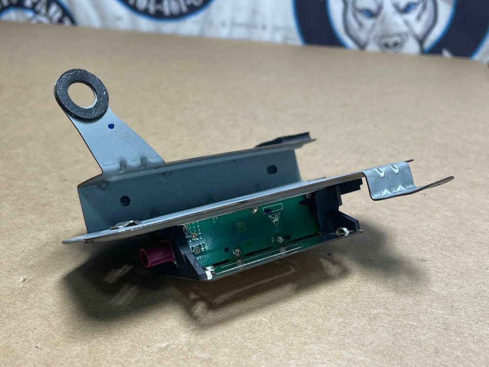 2018-23 Ford Mustang GT PIFA Navigation Antenna 206