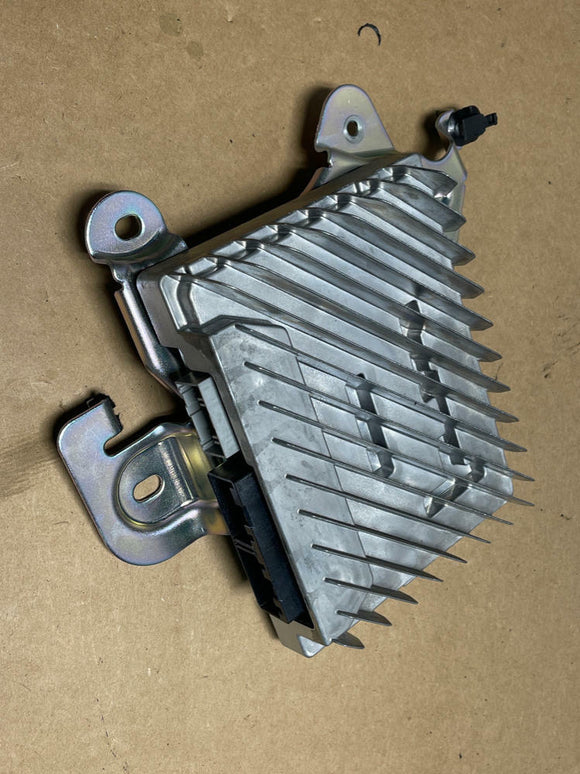 2018-23 Ford Mustang GT Convertible Amplifier 206