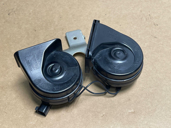 2018-23 Ford Mustang GT OEM Horns Pair 206