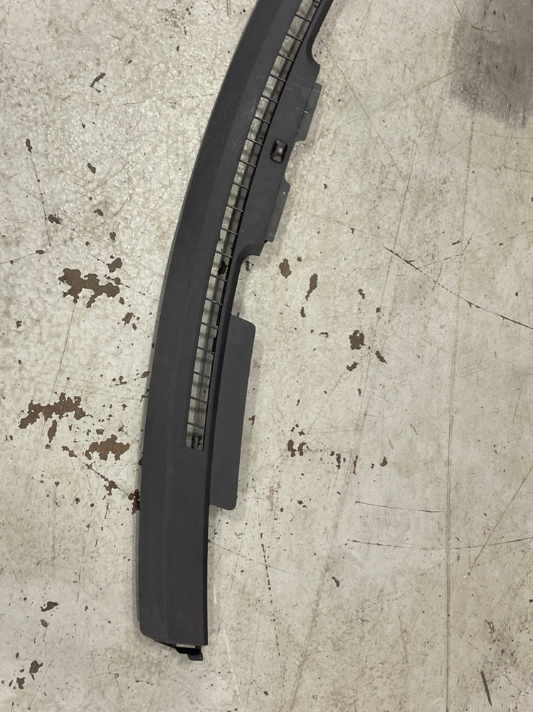 2018-23 Ford Mustang GT Dash Defroster Vent Trim 205